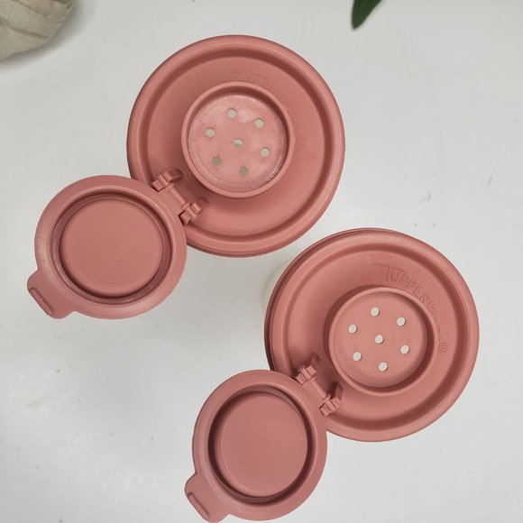 Tupperware Salt & Pepper Shakers Rose Pink Set - Picture 6 of 7